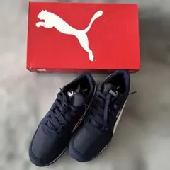 早い者勝ち　お値下げしました　新品　未使用品　PUMA スニーカー ネイビーのサムネイル