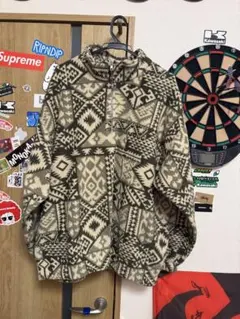 幾何学模様フリース