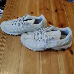 ナイキ　エアーMAX95 climax ホワイト スニーカー