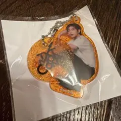 カプセルトイ TXT MOACON アクリルキーリング テヒョン トゥバ - メルカリ