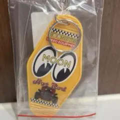 新品未使用　MOONEYES（ムーンアイズ）デザインキーホルダーのサムネイル