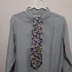 グレー 長袖シャツ 　新品NINA RICCI花柄ネクタイ付き