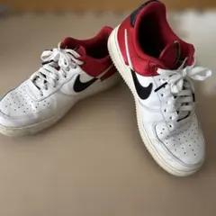 早いもの勝ち！！Nike スニーカー ホワイト/レッド/ブラック