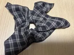 gu チェックシュシュ　ブラウンのサムネイル