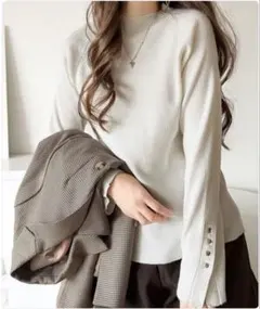 Classical Elf 袖ボタンハイネックリブニット アイボリー Ｌ