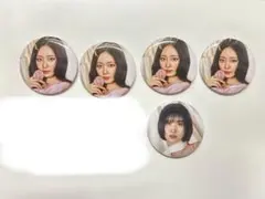 【値下げ中】TWICE  缶バッジセット TWICE 缶バッジセット - メルカリ