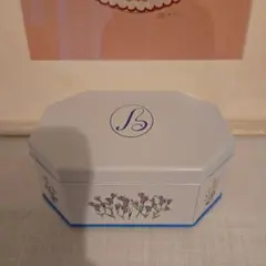 空き缶　ルルメリー