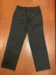 ユニクロ　ブラックカジュアルパンツ ウエストゴム