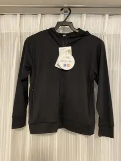 新品タグ付き　キッズパーカー　春夏用　UV対策&DRY機能　130