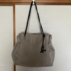 agnis b. グレー ショルダーバッグ