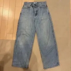 UNIQLO バギーデニムパンツ ライトブルー ワイドシルエット　破れ•汚れありのサムネイル
