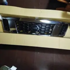 NISSAN 純正 フロントグリル 62310-35-F00 - メルカリ