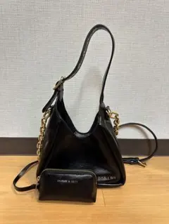 最初で最後のお値下げ★CHARLES & KEITH ブラックハンドバッグ CHARLES & KEITH Odella オデラ カーブホーボーバッグ 【再入荷