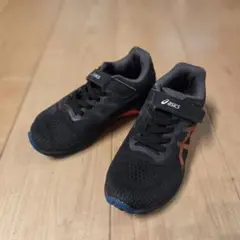 asics キッズスニーカー 黒/オレンジ