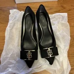 【走れる美脚パンプス】モノグラムパーツリボンフィットパンプス