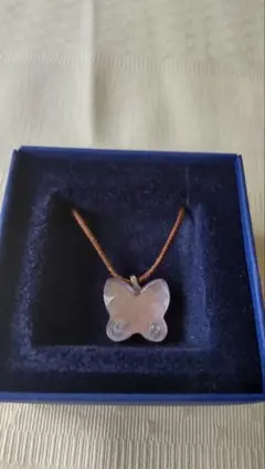 値下げ【クリスマス】SWAROVSKI 蝶のクリスタルネックレス