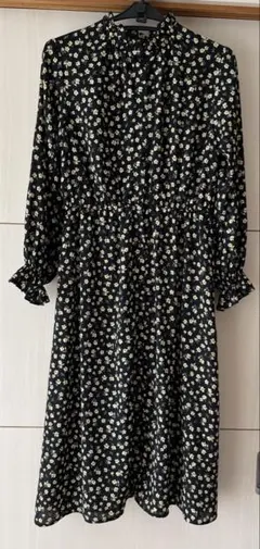 earthmusic &ecology花柄黒長袖ワンピース　難あり　訳あり