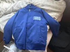 青いフリーススタジャン