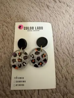 COLOR LABO レオパード柄 ピアスのサムネイル