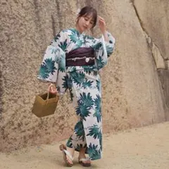 新品未使用 utatane うたたね 浴衣 単品 溶け込むグリーンの大輪の花