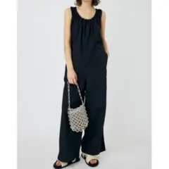 MOUSSY♡ギャザーVネック ライト オールインワン ブラックのサムネイル