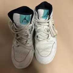 エアジョーダン　スニーカー　23.5