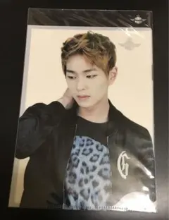 SHINee WORLD Ⅴ オニュ ステッカー トレカ グッズ - メルカリ