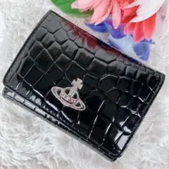 美品ヴィヴィアン ウエストウッド 折り財布 クロコダイル型押し　エナメル　黒