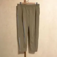 ユニクロ ウルトラストレッチアクティブテーパードアンクルパンツ ベージュ L