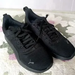 PUMA スニーカー ブラック 25cm　軽量 24時間以内発送のサムネイル