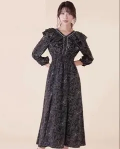 ラインフラワーフリルワンピース 黒 ジルバイジルスチュアートのサムネイル