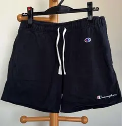 Champion 黒 ショートパンツ
