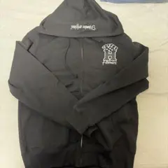 フロントロゴ付きブラックパーカーのサムネイル