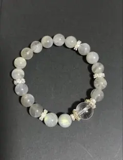 ラブラドライトと水晶のブレスレット