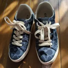 美品　COACHシグネチャースニーカー