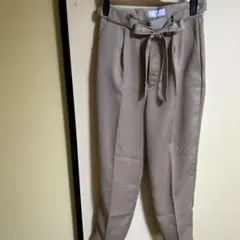 スローブイエナ パンツ