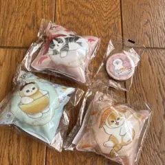 mofusand クッションチャーム 3個・缶バッジ 1個セット