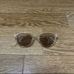 クリアフレーム サングラス