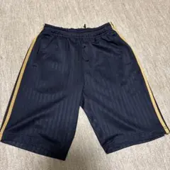 レディース黒ショートパンツ