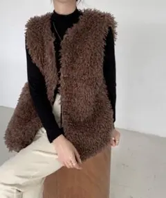 emi+ アウター ボリュームファーベスト