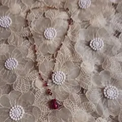 クリスタルビーズネックレス