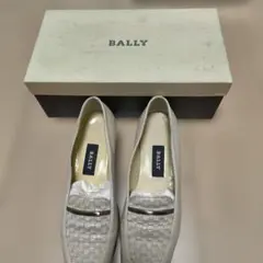 BALLY ローファー ホワイトのサムネイル