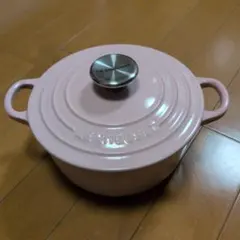 【新品未使用】LE CREUSET ルクルーゼ マルミット 18cm ラベンダー ルクルーゼ マルミット ラベンダー 18cm 値下不可 - メルカリ