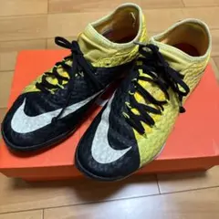 Nike Magista 黒/黄色 人工芝用シューズのサムネイル