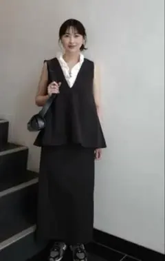 MANOF FRILL V NECK SET UPのサムネイル