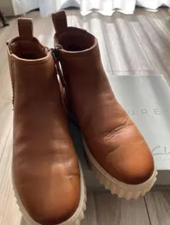 【レオンママ様専用】 Clarks（クラークス）厚底ショートブーツ