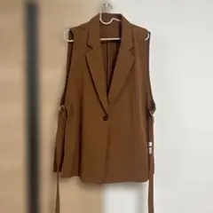 ブラウンノースリーブベスト Fサイズ