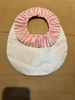 フリル付きスタイ ジャカディ