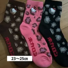 新品　ハローキティ　ホカロン　靴下　　刺繍　3足組　ヒョウ柄　サンリオ