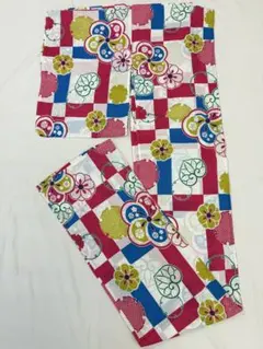 中古　浴衣　フリーサイズ　綿　ポップな柄のサムネイル
